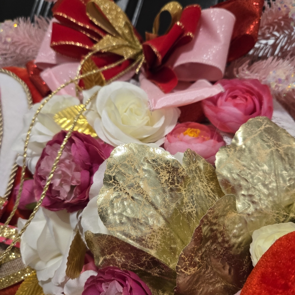 Valentine's Day Wreath Love Is In The Air Hot Air Balloon - Picture 5 of 5